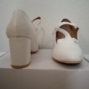 Dream Pairs T-Strap Heels Size 7.5